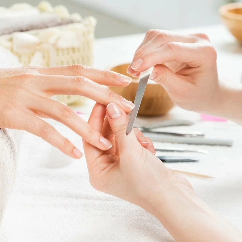 Manicure semplice a Bagheria